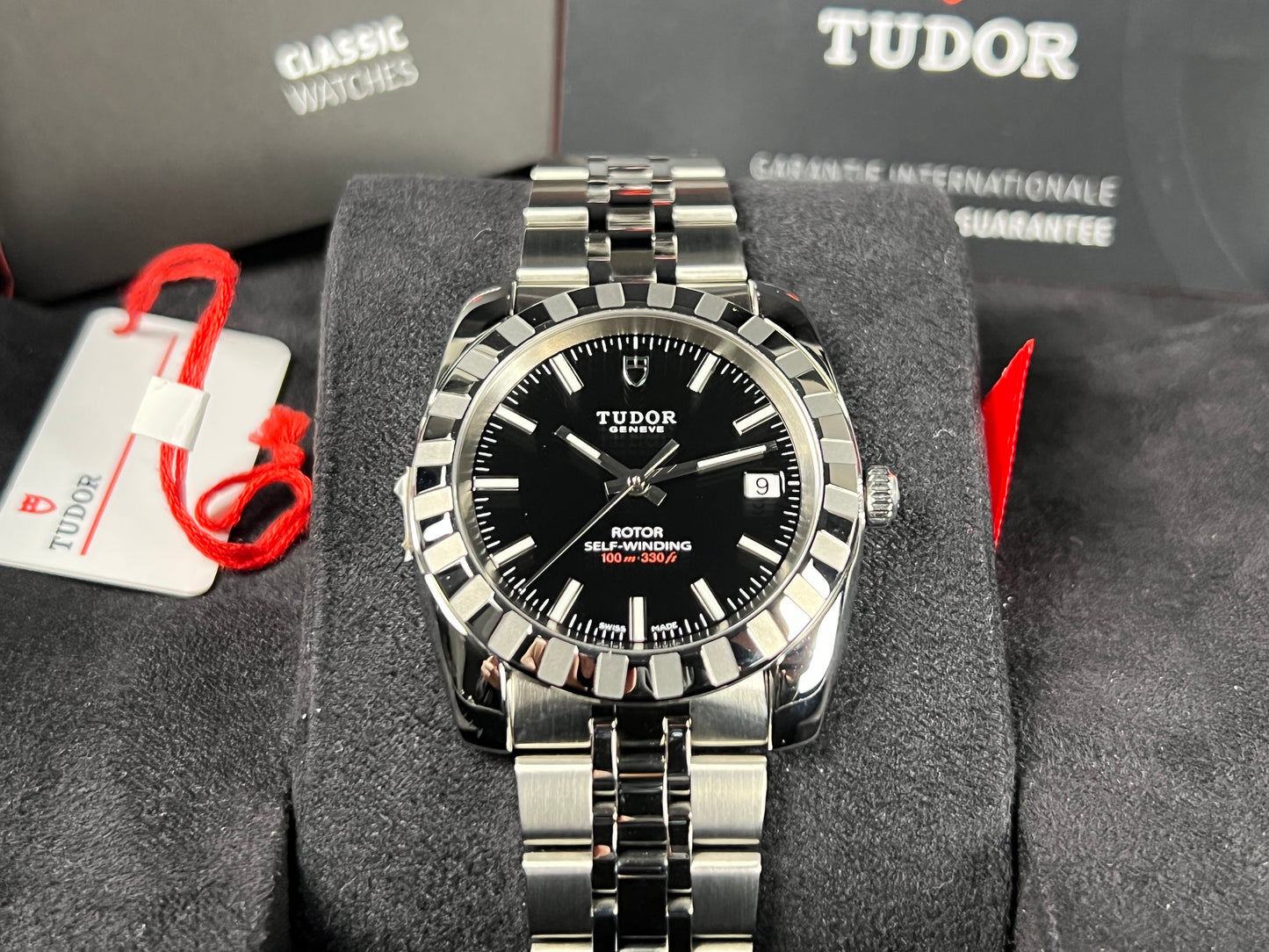 Tudor Classic Date 21010